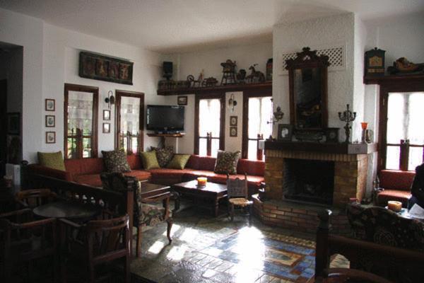 Hotel Petrino Makrinítsa Esterno foto